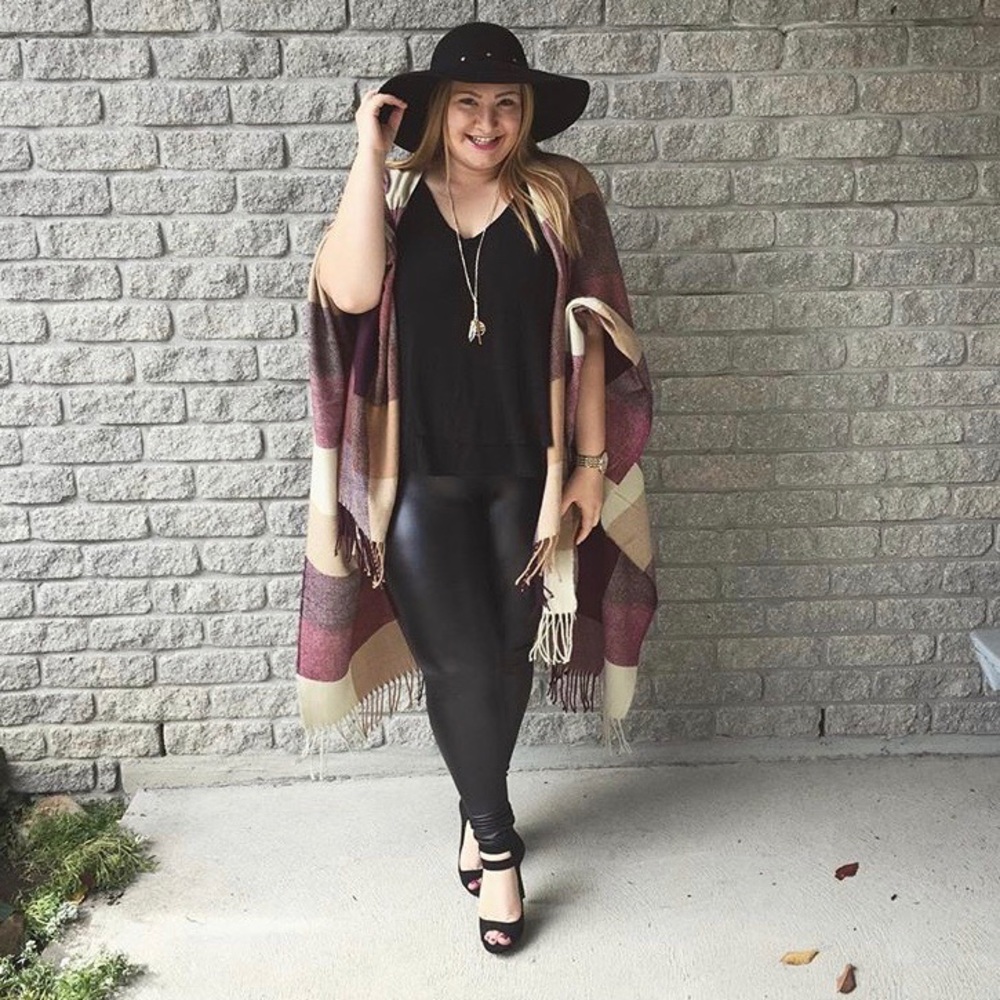 2 for 27 🎉 Luxe Plaid Shawl